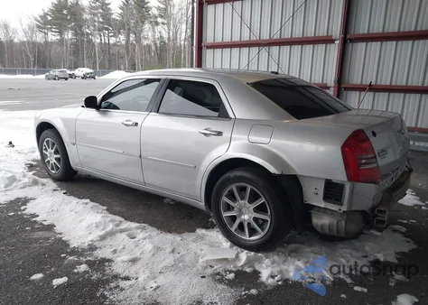 2007 Chrysler 300C from USA, damaged, VIN 2C3LK63H77H668481